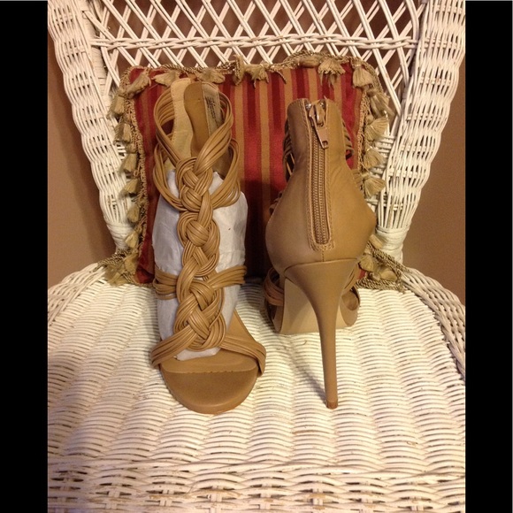 Charlotte Russe Shoes - NWOT Charlotte Russe strappy platform shoes. Charlotte Russe Shoes - NWOT Charlotte Russe strappy platform shoes.